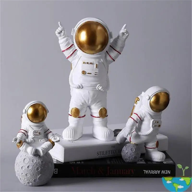 New Astronaut Statue Resin Spaceman Miniature Figurines For Bedroom Office Desk Decoration Accessories Gifts Figurine Astronaut