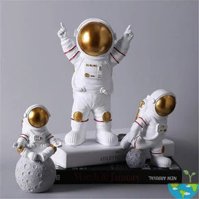 New Astronaut Statue Resin Spaceman Miniature Figurines For Bedroom Office Desk Decoration Accessories Gifts Figurine Astronaut